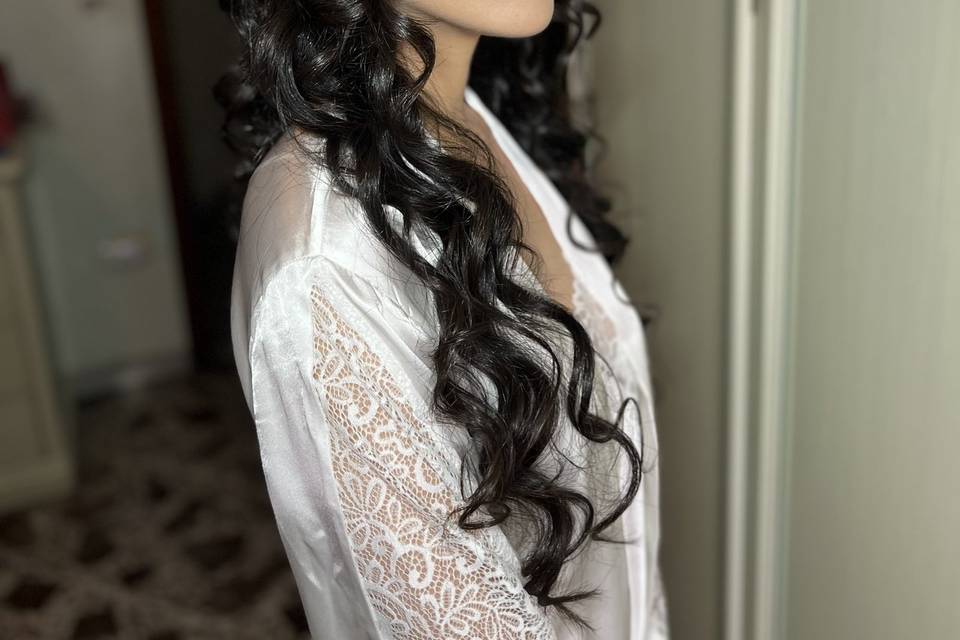 Emilia primo look