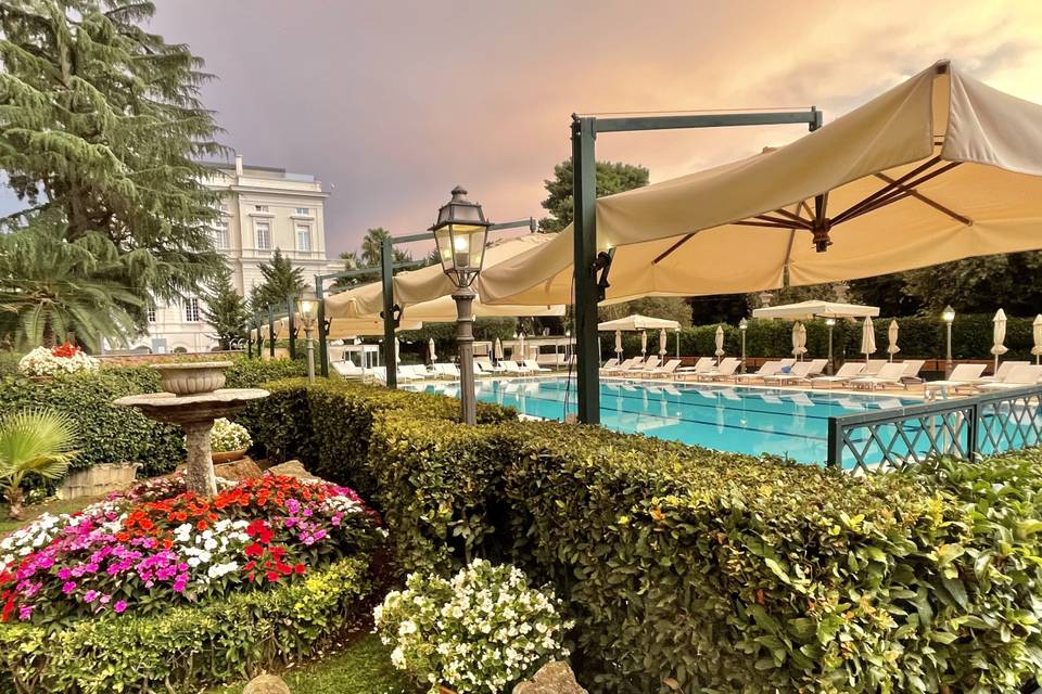 Outdoor swimming pool
