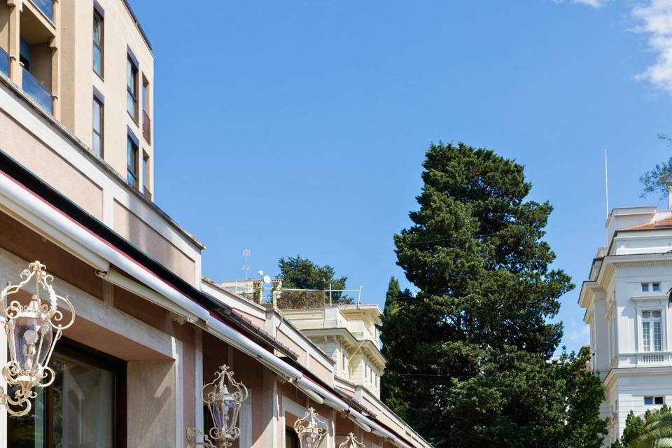 Outdoor terrace