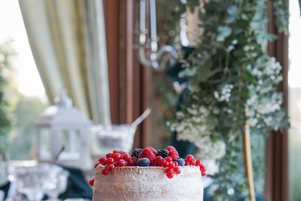 Naked cake frutti di bosco