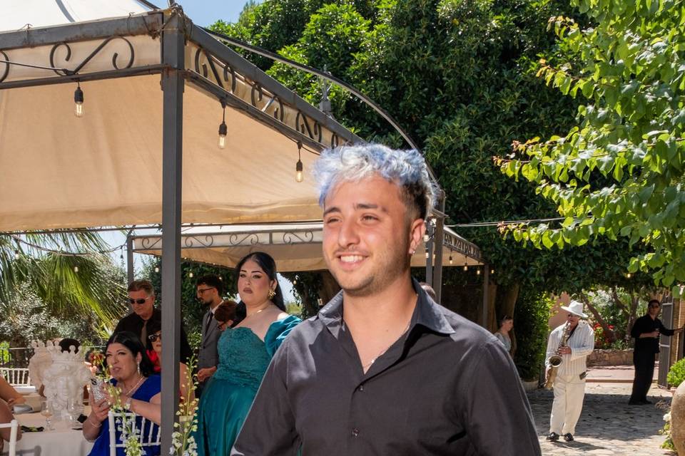 Percorso in pietra nel giardino