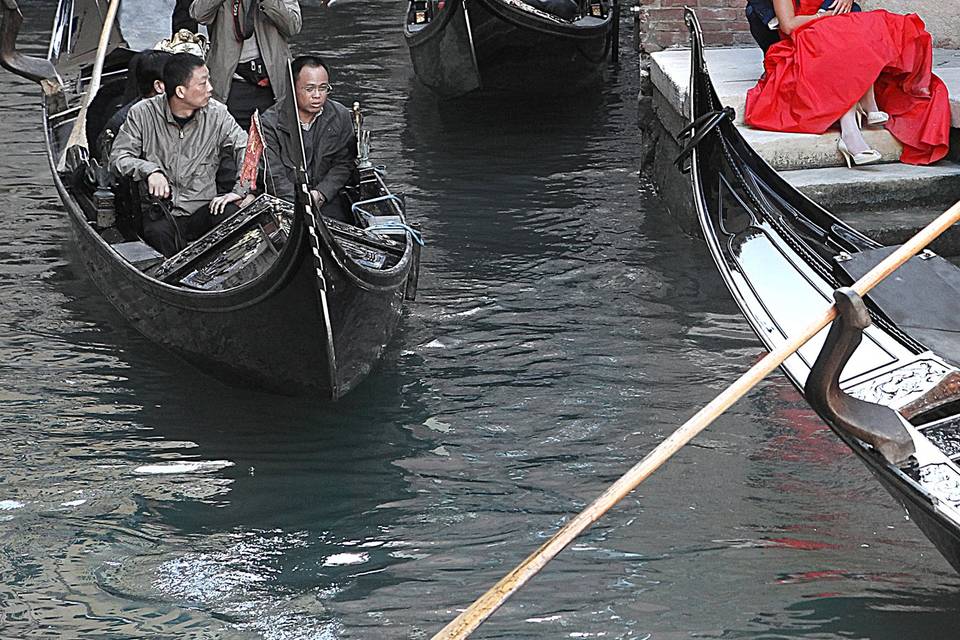 Vestito sposa rosso a Venezia