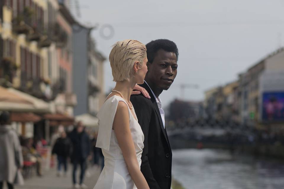 Matrimonio urbano sul Naviglio