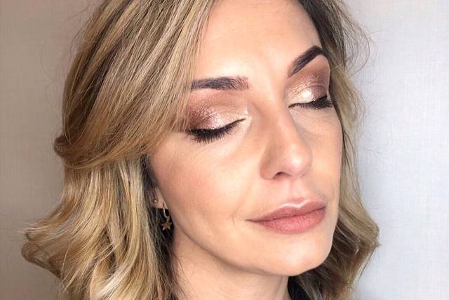 Glow make-up