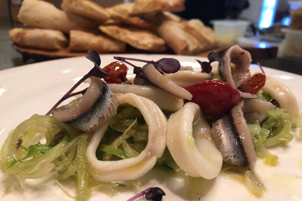 Calamari e puntarelle