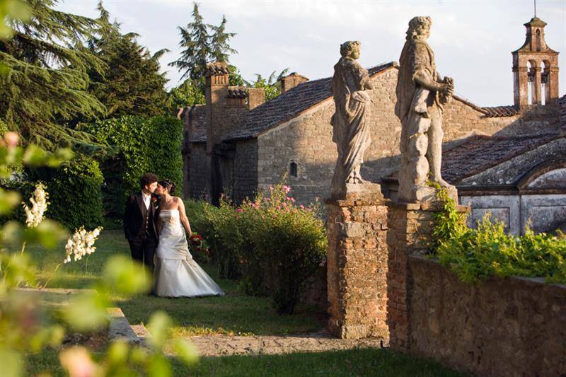 Gli sposi in giardino