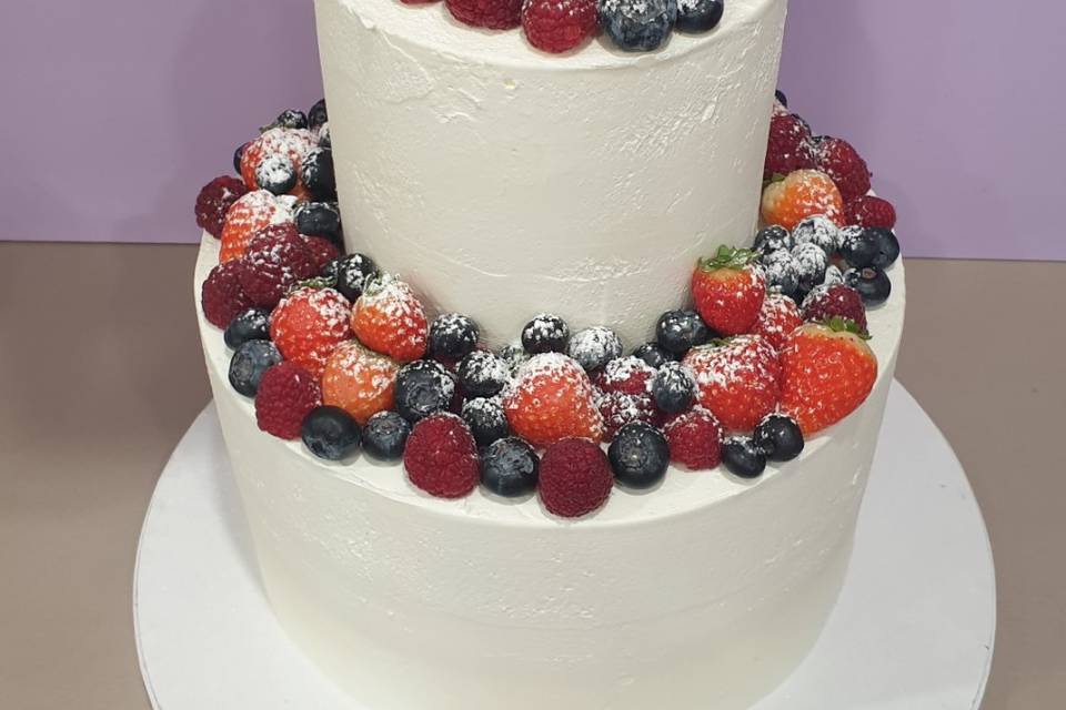 Wedding cake ai frutti di bosco