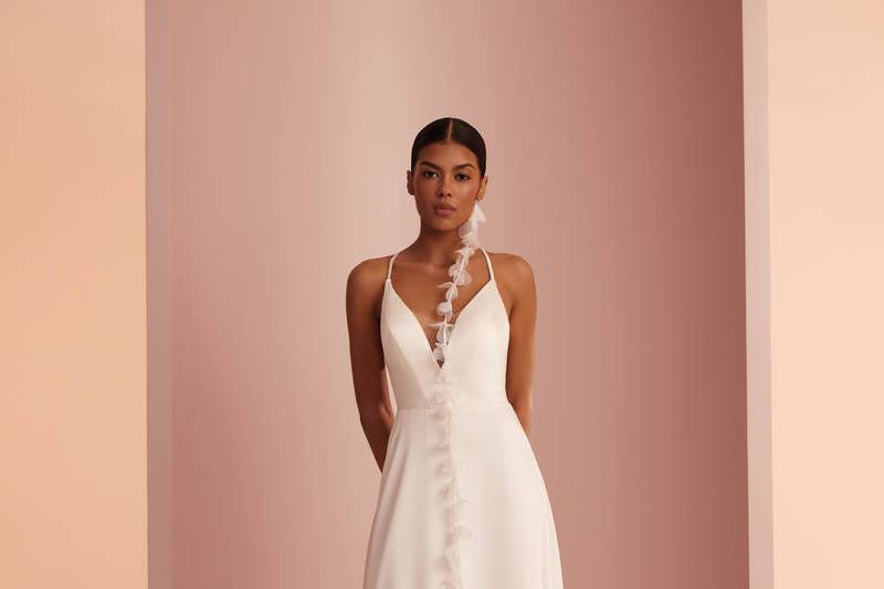 Ariamo Bridal