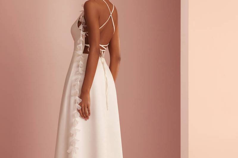 Ariamo Bridal