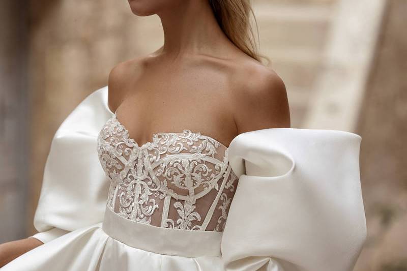 Ariamo Bridal