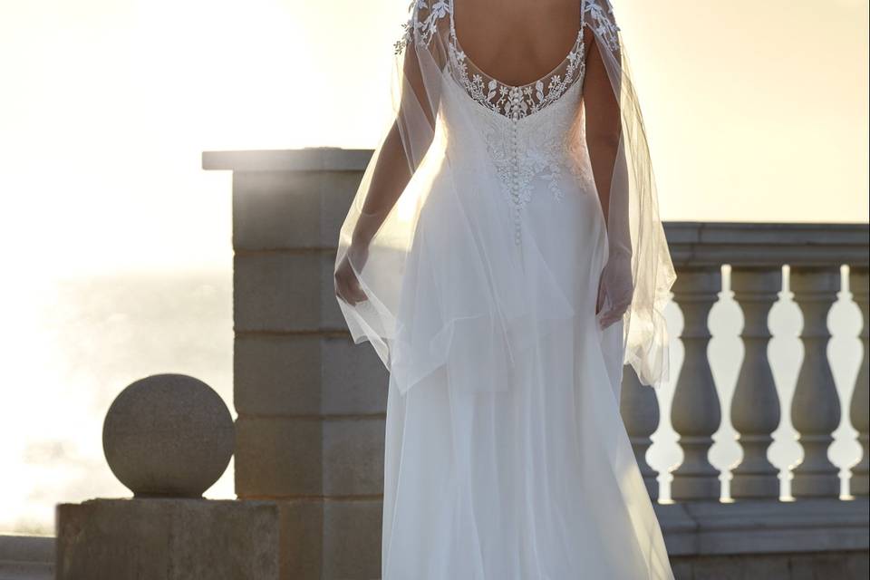 Amelie Curvy Bridal