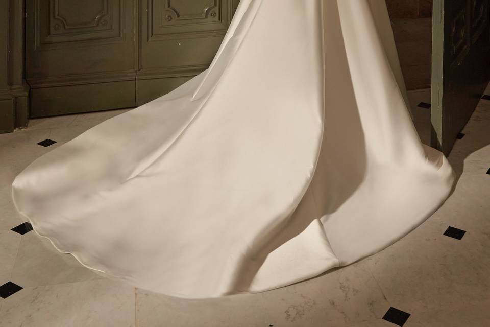 Nicole Milano by Pronovias