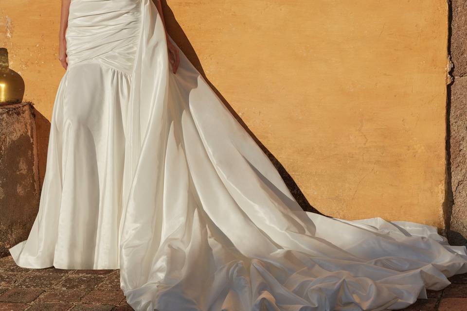 Nicole Milano by Pronovias