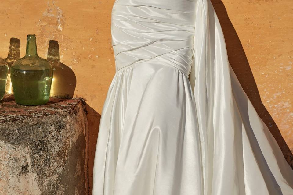 Nicole Milano by Pronovias