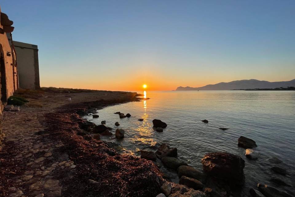 L'alba in Tonnara