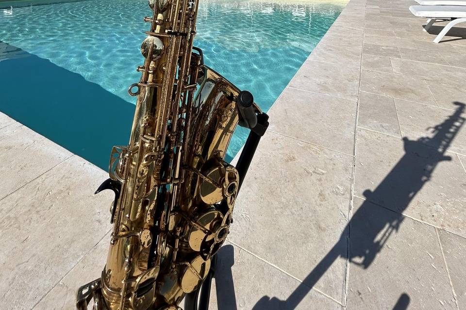 Sax festa piscina