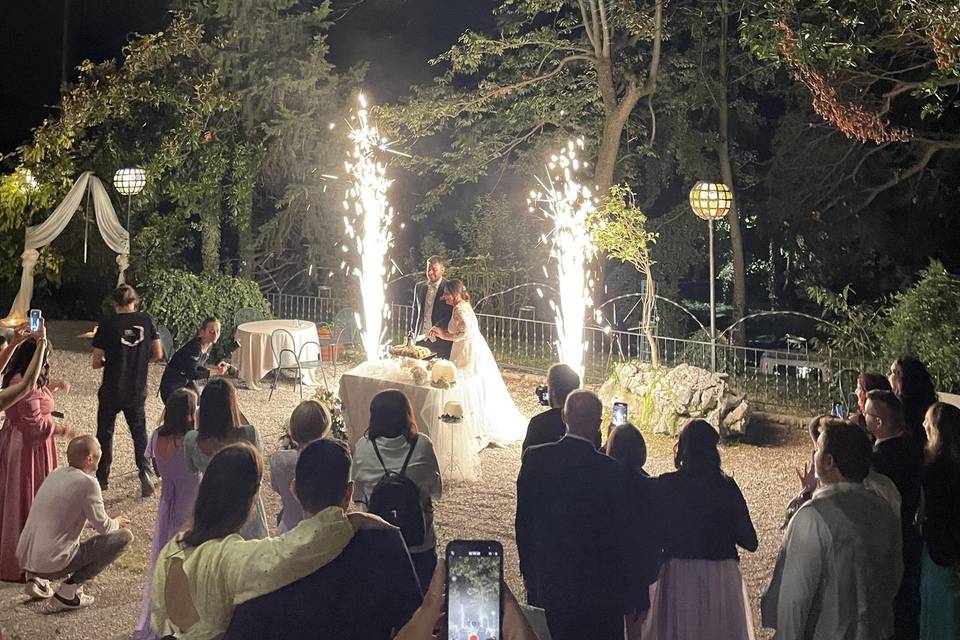 Tagli torta nuziale