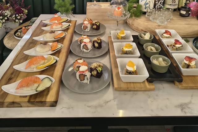 Mix nigiri uramaki