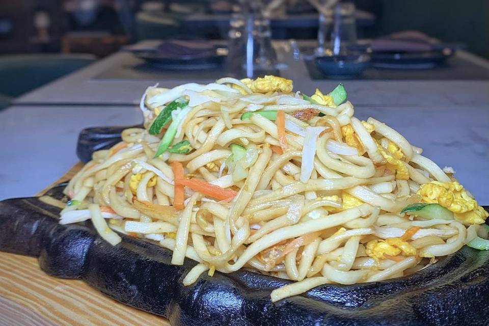 Spaghetti in wok