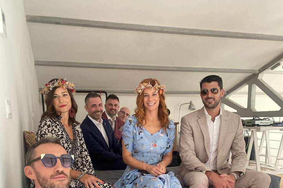 Lo sposo e i testimoni