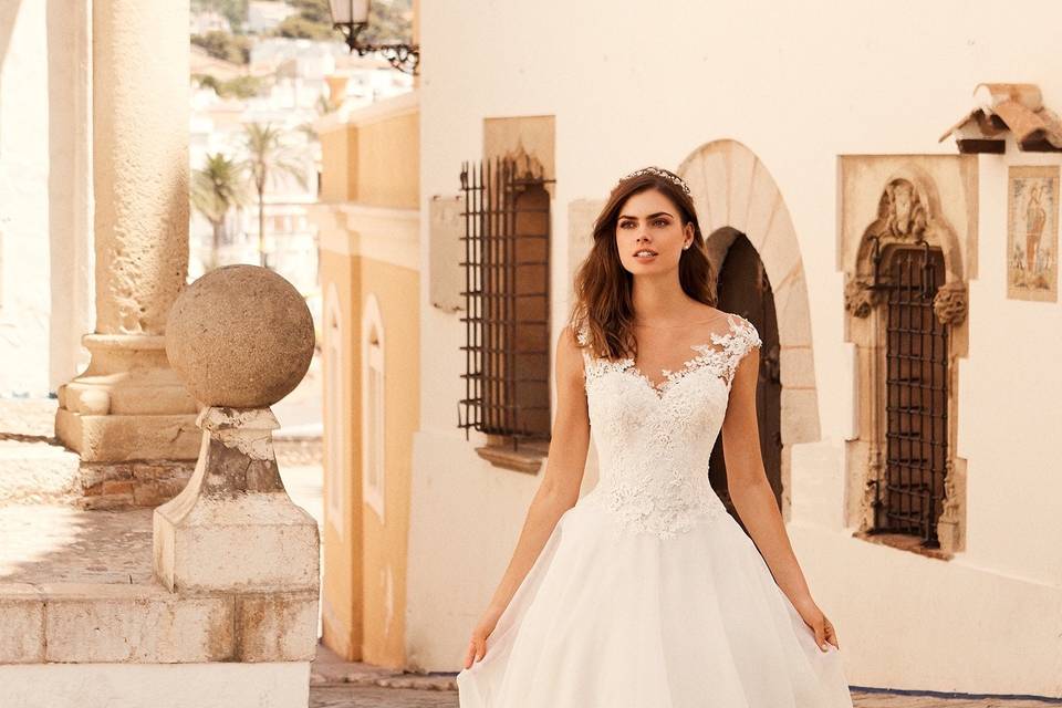 WhiteOne Pronovias