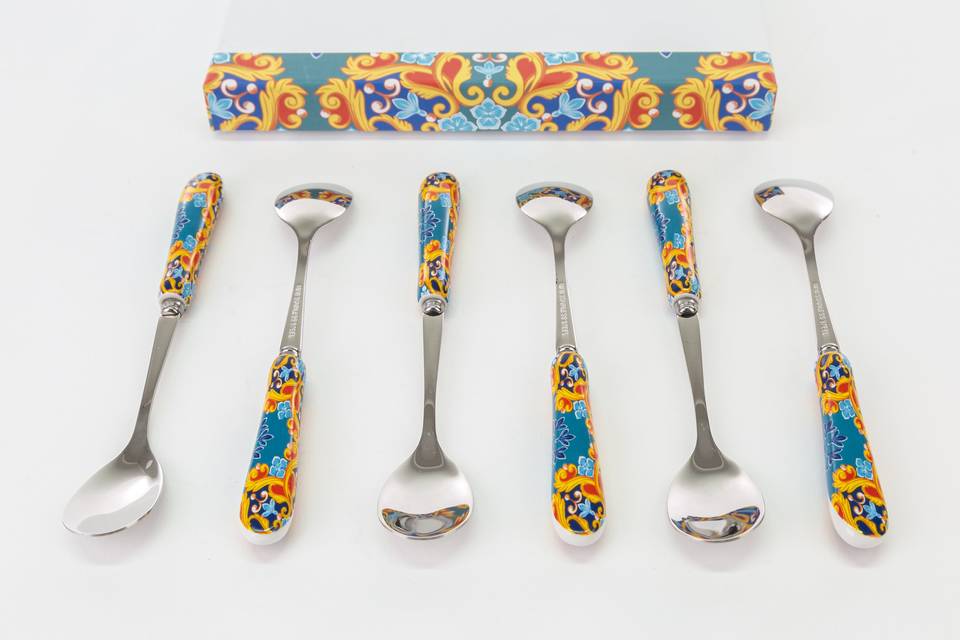 Set sei cucchiai