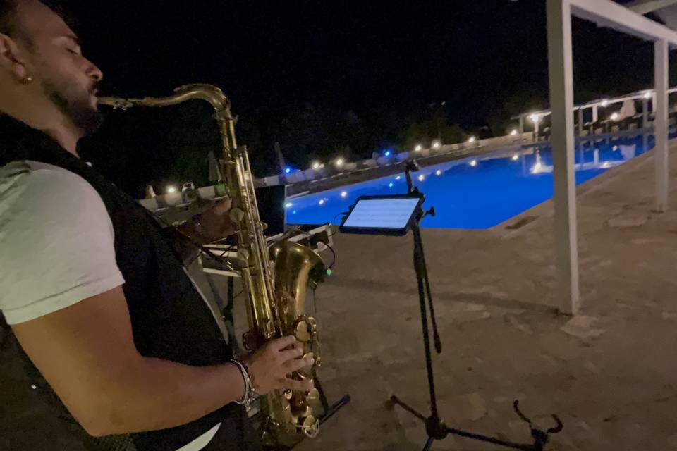 Live sax