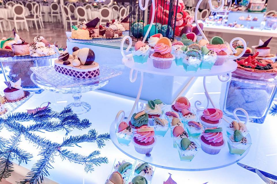 Buffet di frutta e dolci