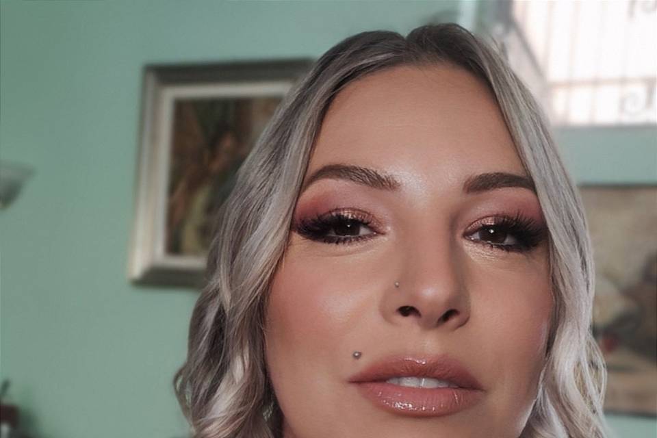 Makeup luminoso per Samy