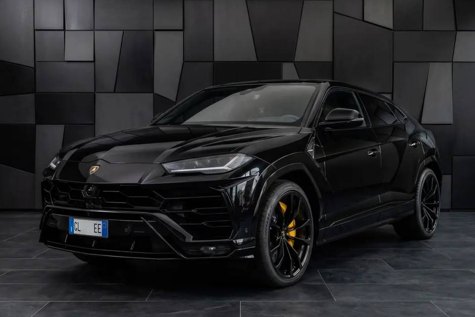 LAMBORGHINI URUS S