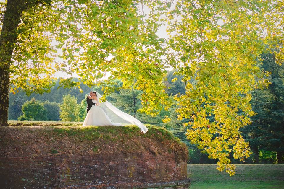 Matrimonio - mura di Lucca