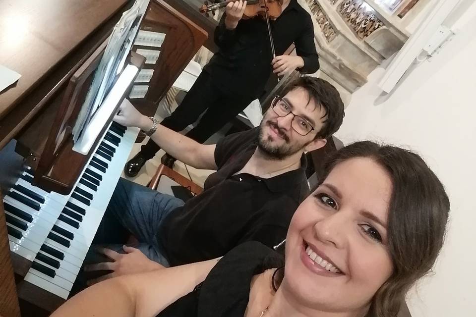 Trio violino organo e voce