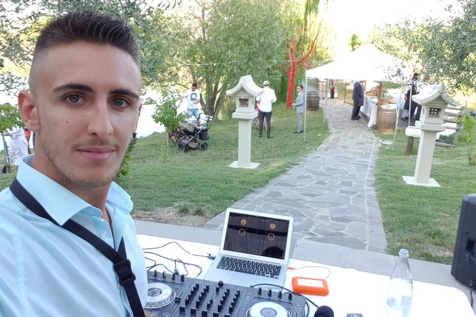 Julian Ellis Dj