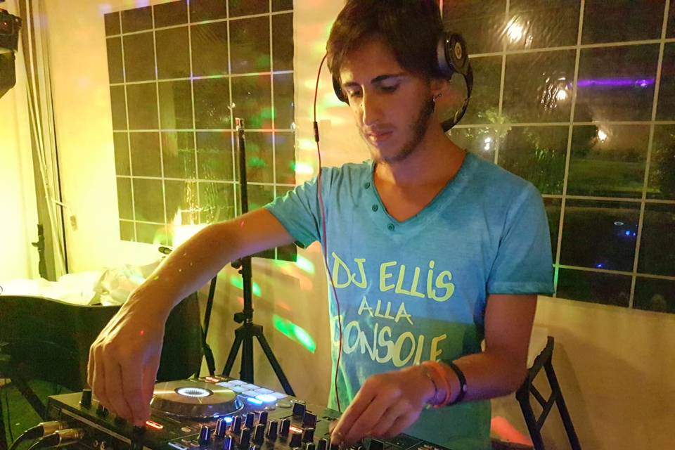 Julian Ellis Dj