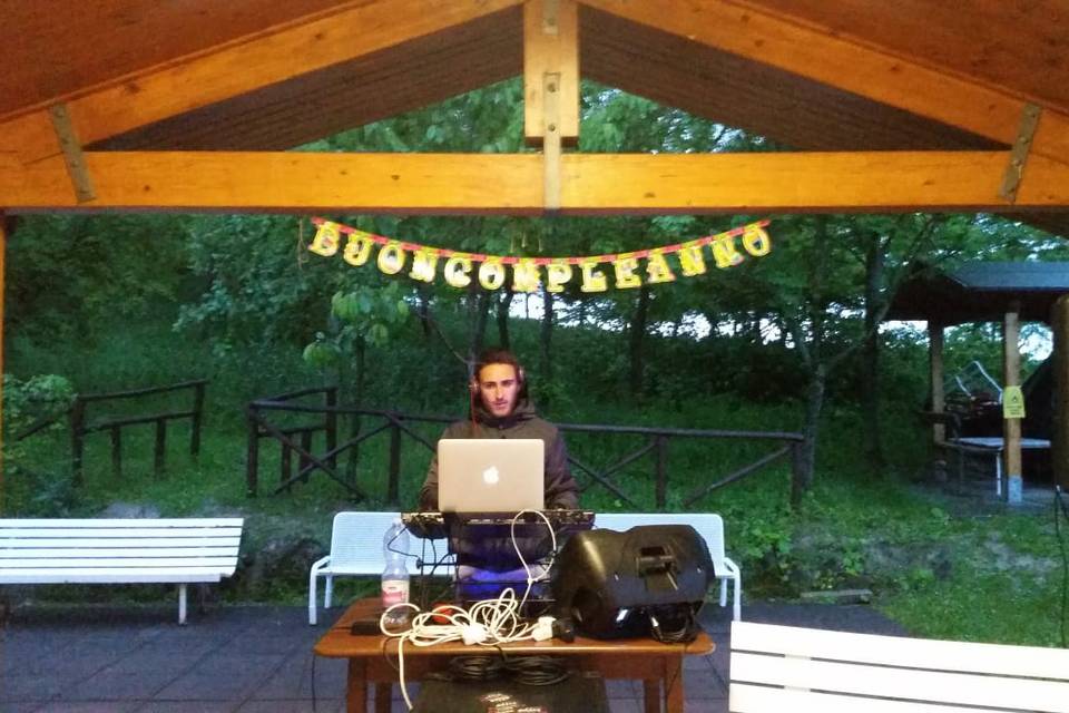 Julian Ellis Dj