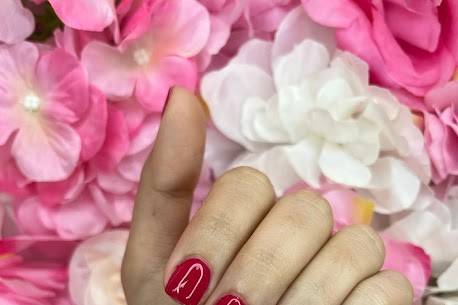 Manicure rossa