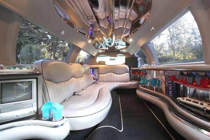 Interno limousine Excalibur