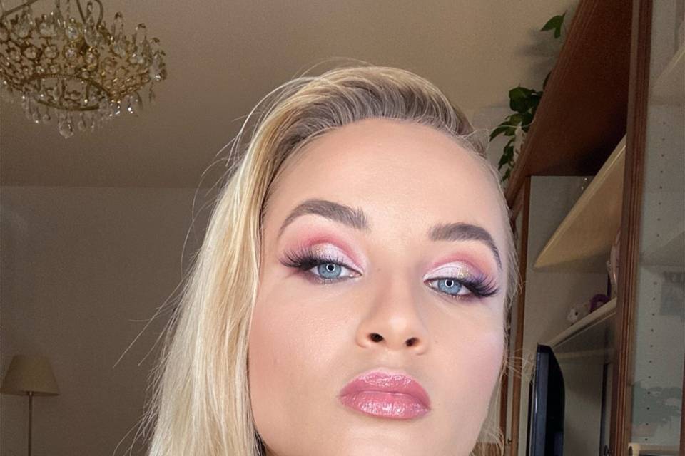 Pink makeup