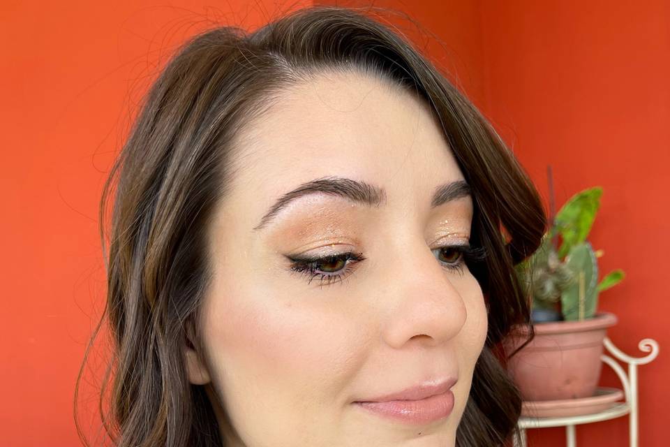 Makeup nude e glitter