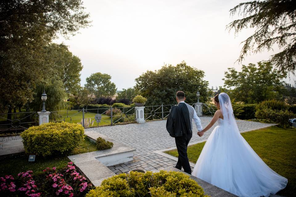 Sposi nel giardino