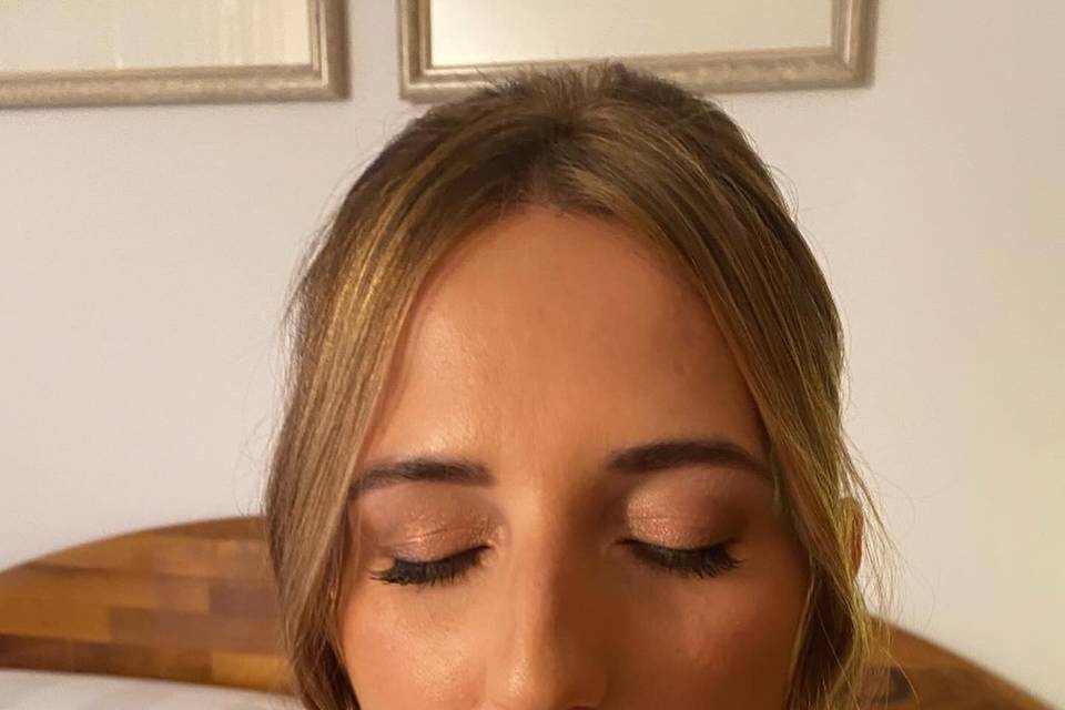 Bride make-up