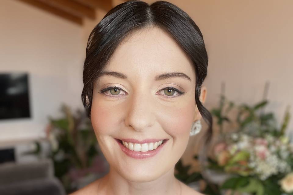 Bride make-up