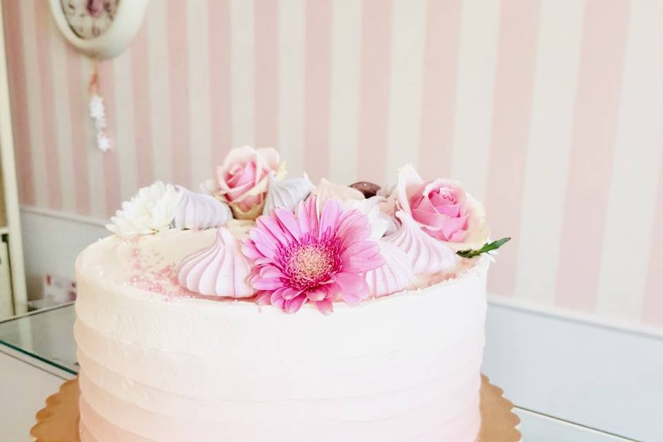 Dripcake con fiori veri