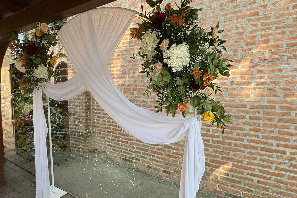Dettagli fiori arco