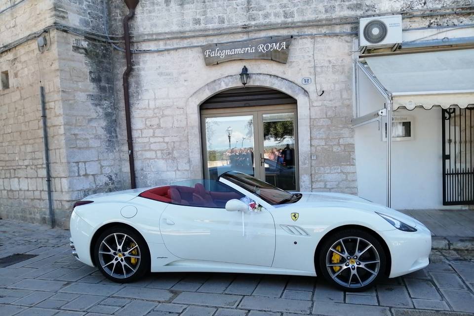 Ferrari California ceglie mess