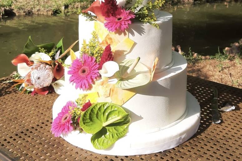 Wedding cake chablonata e decori di cioccolato