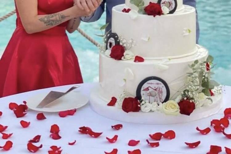 Wedding cake rosso e dischi