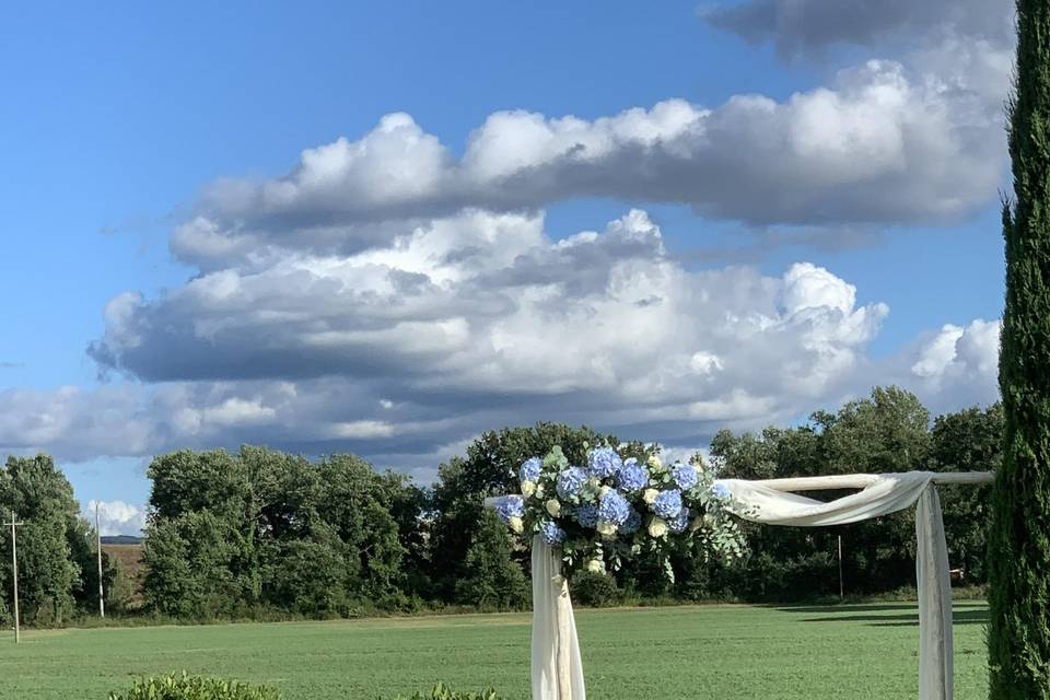 Arco e istallazione in agritur