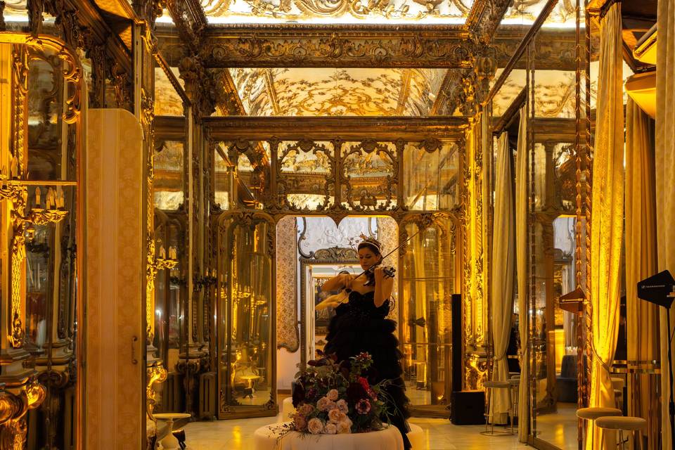 Mirror Gallery
