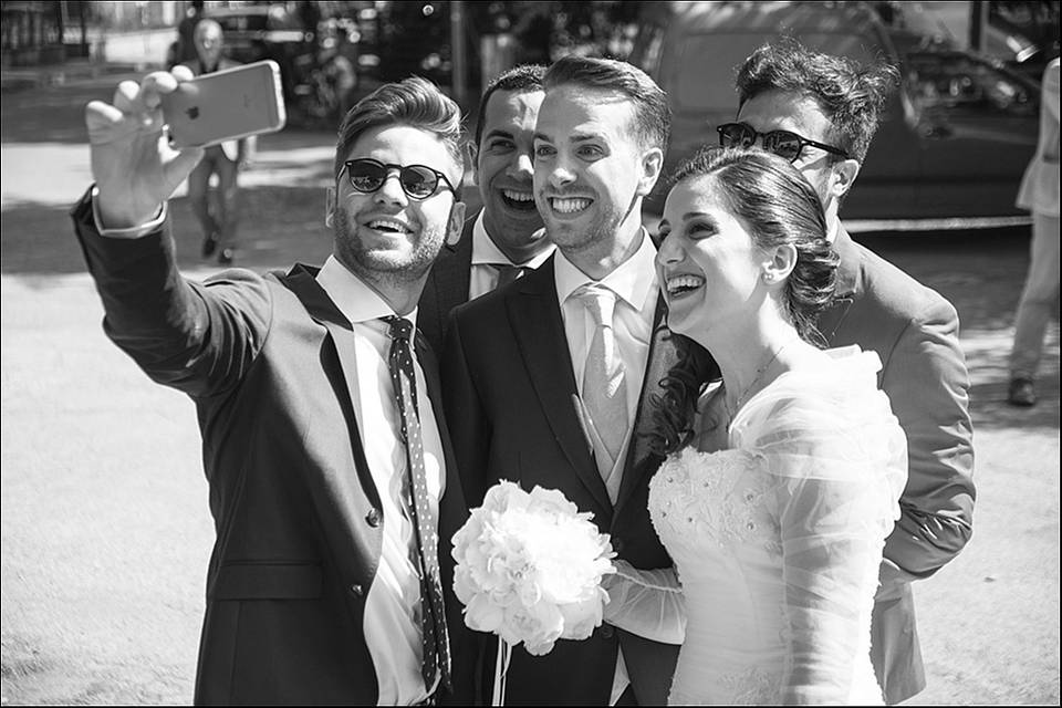 Selfie con gli sposi